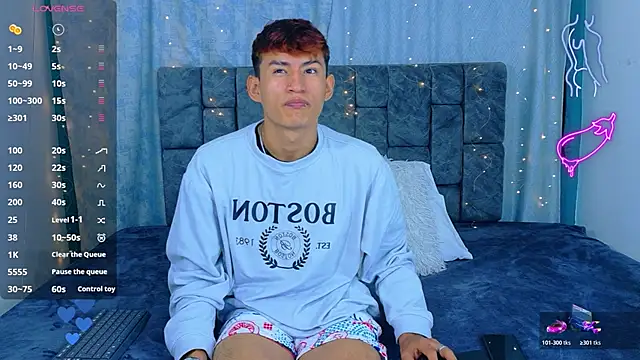 NicolasTorrez online show from 04/14/26, 04:17