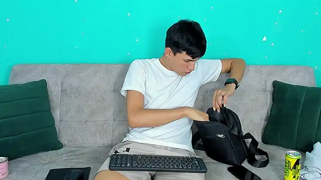 NicolasTorrez online show from 03/04/26, 08:49