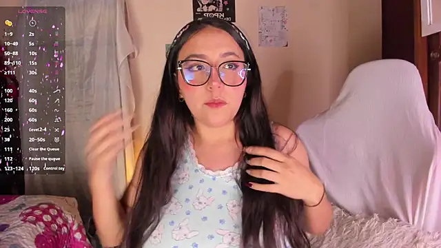 Snapshot of Hanna_Tm chatting on 02/26/26, 01:49 Hanna Tm online show from 02/26/26, 01:49