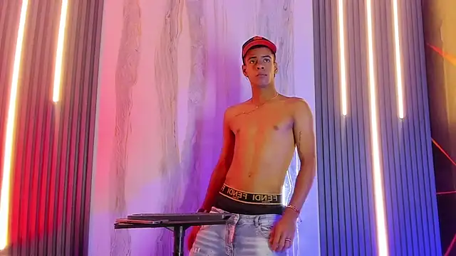 Vicky and Jeyco online show from 02/16/26, 08:40