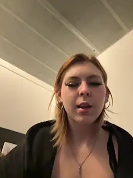 Milli-Kiss online show from 04/12/26, 06:11