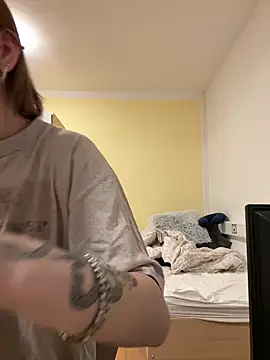 Snapshot of Milli-Kiss chatting on 02/25/26, 06:30 Milli-Kiss online show from 02/25/26, 06:30