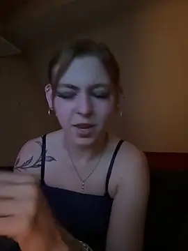 Milli-Kiss online show from 04/14/26, 02:11