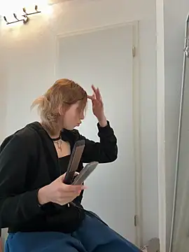 Milli-Kiss online show from 03/27/26, 01:12