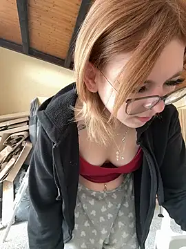 Milli-Kiss online show from 04/03/26, 02:45