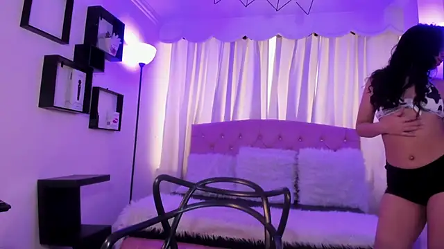 Aurora Ellis  online show from 04/13/26, 02:10