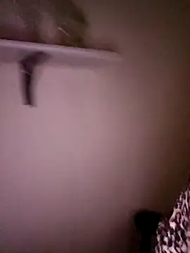 Snapshot of honey-suckle chatting on 02/15/26, 07:57 honey-suckle online show from 02/15/26, 07:57