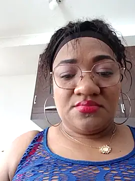 Snapshot of honey-suckle chatting on 02/23/26, 02:39 honey-suckle online show from 02/23/26, 02:39