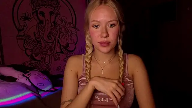 pureeangel online show from 02/18/26, 06:48