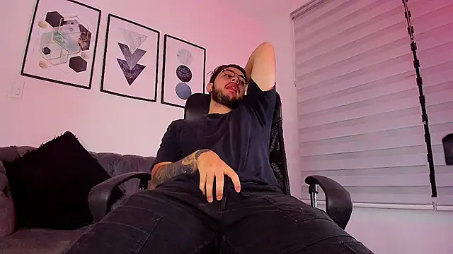 Snapshot of ethan_grace chatting on 02/21/26, 12:07 ethan grace online show from 02/21/26, 12:07