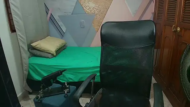 Snapshot of vane_latin18 chatting on 03/25/26, 08:19 vane latin18 online show from 03/25/26, 08:19