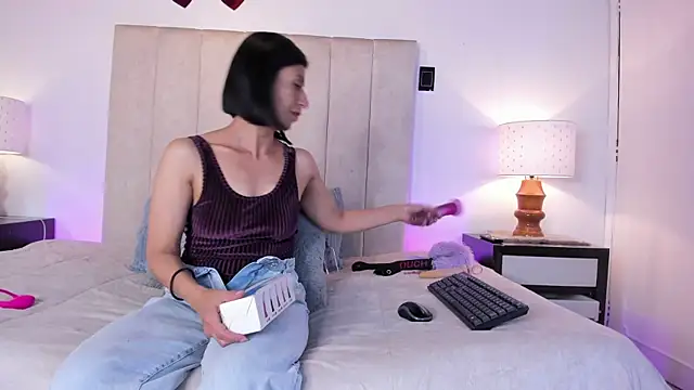 MissMilf  online show from 04/13/26, 07:29