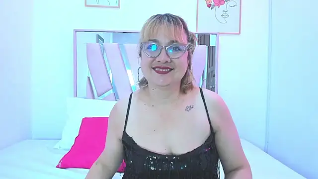 DariaLuca online show from 04/15/26, 11:38