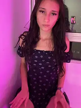 candy deluxe online show from 04/25/26, 04:48