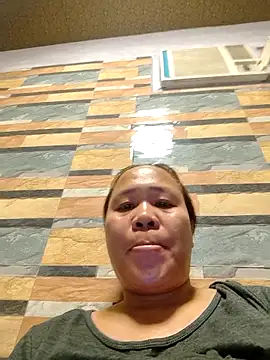 squirtshantal online show from 10/28/25, 02:05