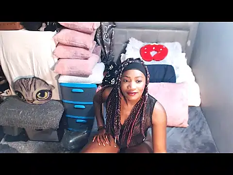 Snapshot of alanalaurent15 chatting on 02/19/26, 09:06 alanalaurent15 online show from 02/19/26, 09:06