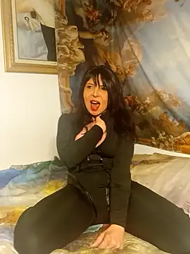 MadamBell online show from 03/19/26, 04:40