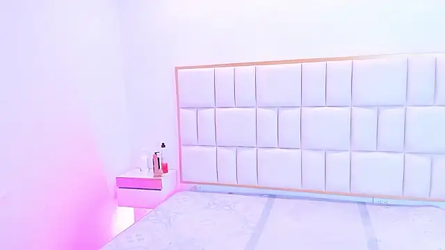 Violetta-foxx online show from 03/07/26, 07:30