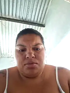 Snapshot of Juli_Powl chatting on 05/17/26, 12:49 Juli Powl online show from 05/17/26, 12:49