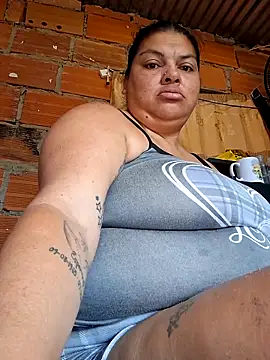 Snapshot of Juli_Powl chatting on 06/11/26, 12:35 Juli Powl online show from 06/11/26, 12:35