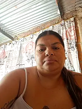 Snapshot of Juli_Powl chatting on 06/15/26, 12:27 Juli Powl online show from 06/15/26, 12:27