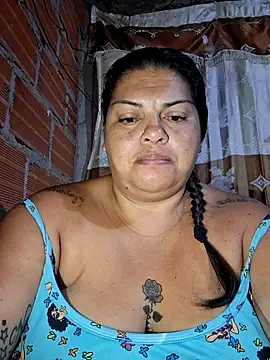 Snapshot of Juli_Powl chatting on 03/18/26, 10:51 Juli Powl online show from 03/18/26, 10:51