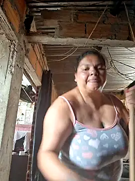 Snapshot of Juli_Powl chatting on 04/06/26, 02:29 Juli Powl online show from 04/06/26, 02:29