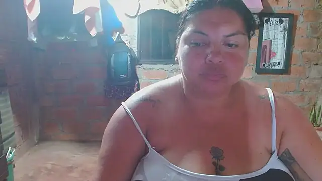 Snapshot of Juli_Powl chatting on 03/03/26, 12:28 Juli Powl online show from 03/03/26, 12:28