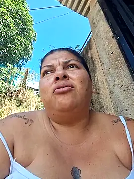 Snapshot of Juli_Powl chatting on 03/16/26, 01:15 Juli Powl online show from 03/16/26, 01:15