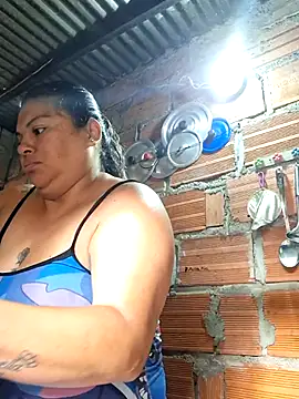 Snapshot of Juli_Powl chatting on 04/02/26, 01:29 Juli Powl online show from 04/02/26, 01:29