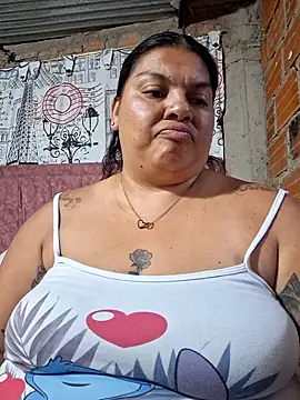 Snapshot of Juli_Powl chatting on 03/13/26, 01:10 Juli Powl online show from 03/13/26, 01:10