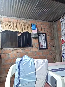 Snapshot of Juli_Powl chatting on 03/29/26, 12:23 Juli Powl online show from 03/29/26, 12:23