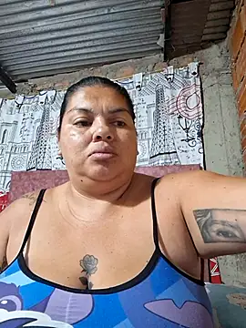 Snapshot of Juli_Powl chatting on 03/11/26, 12:32 Juli Powl online show from 03/11/26, 12:32