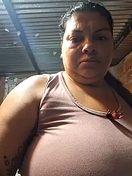 Snapshot of Juli_Powl chatting on 04/16/26, 11:22 Juli Powl online show from 04/16/26, 11:22