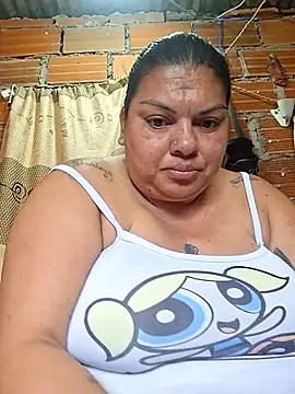 Snapshot of Juli_Powl chatting on 07/14/26, 01:17 Juli Powl online show from 07/14/26, 01:17
