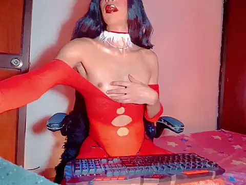 latinhott23 online show from 04/19/26, 11:33