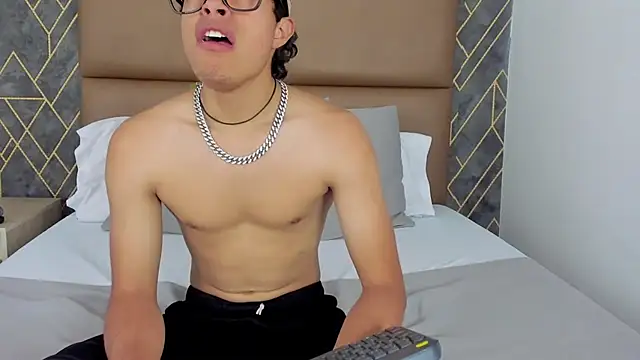 Escanor Hot online show from 02/19/26, 07:33