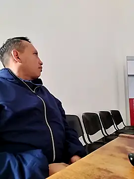 Hachi28 online show from 03/29/26, 12:40