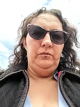 Snapshot of _Saraqueen chatting on 02/20/26, 03:25 Saraqueen online show from 02/20/26, 03:25