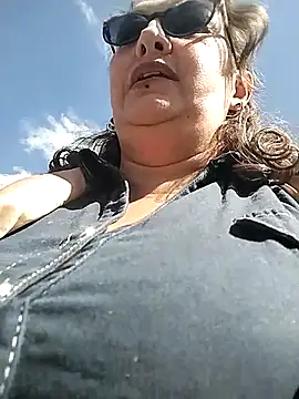 Snapshot of _Saraqueen chatting on 02/26/26, 03:01 Saraqueen online show from 02/26/26, 03:01