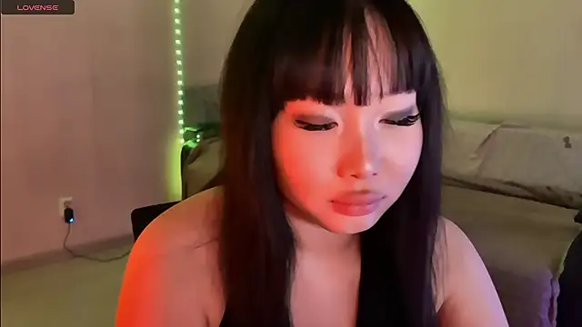 Snapshot of whispersofdarsy chatting on 02/19/26, 07:22 whispersofdarsy online show from 02/19/26, 07:22