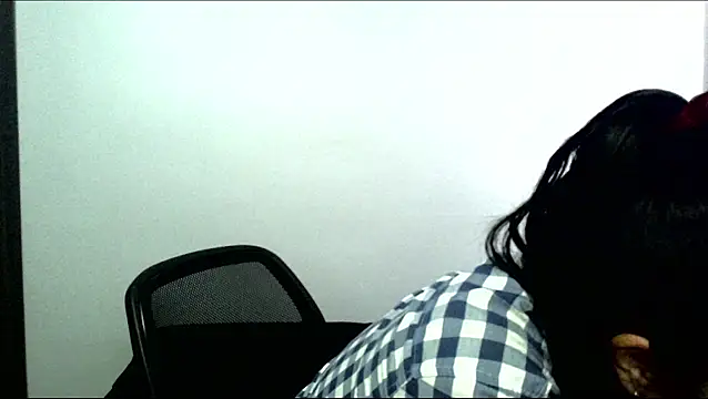 Velvet Dragon online show from 02/18/26, 07:21