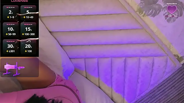 Snapshot of SarahRizof chatting on 02/14/26, 05:07 SarahRizof online show from 02/14/26, 05:07