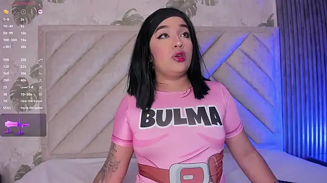 Snapshot of SarahRizof chatting on 03/05/26, 05:04 SarahRizof online show from 03/05/26, 05:04