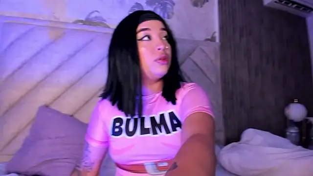 Snapshot of SarahRizof chatting on 03/18/26, 05:21 SarahRizof online show from 03/18/26, 05:21