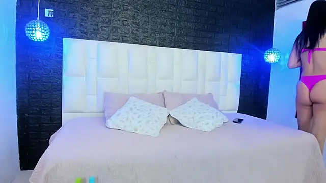 Snapshot of SussanParker chatting on 02/24/26, 12:00 SussanParker online show from 02/24/26, 12:00