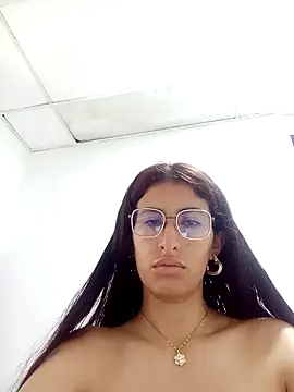 Snapshot of Esperanza__hot chatting on 02/24/26, 03:24 Esperanza hot online show from 02/24/26, 03:24