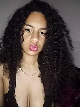 Snapshot of RizHoney chatting on 02/13/26, 12:05 RizHoney online show from 02/13/26, 12:05