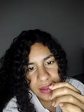 Snapshot of RizHoney chatting on 02/12/26, 12:16 RizHoney online show from 02/12/26, 12:16