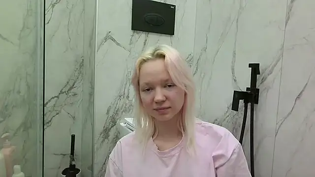 Snapshot of BabyyDolll_ chatting on 02/14/26, 11:10 BabyyDolll online show from 02/14/26, 11:10